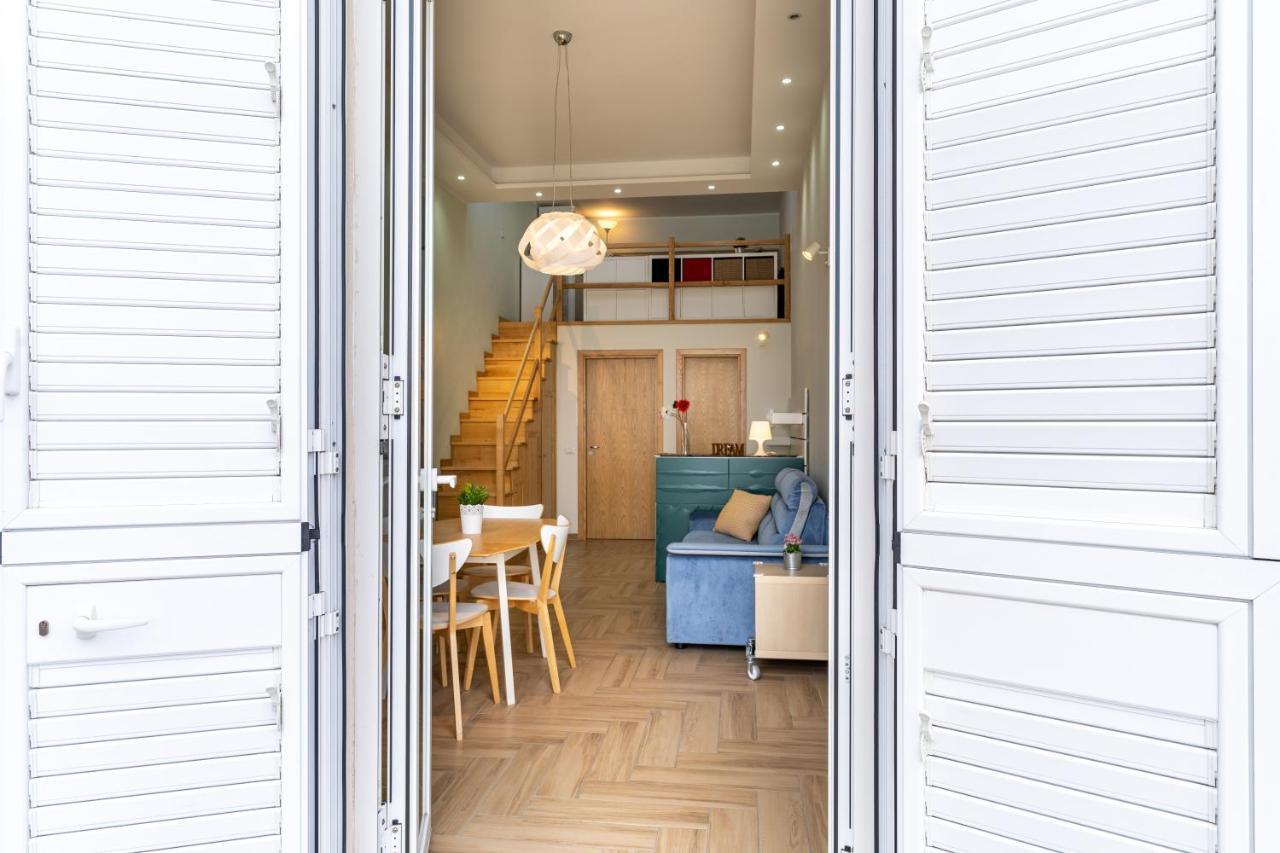 Giardini Naxos Lovely Flat In Front Of The Beach Bagian luar foto